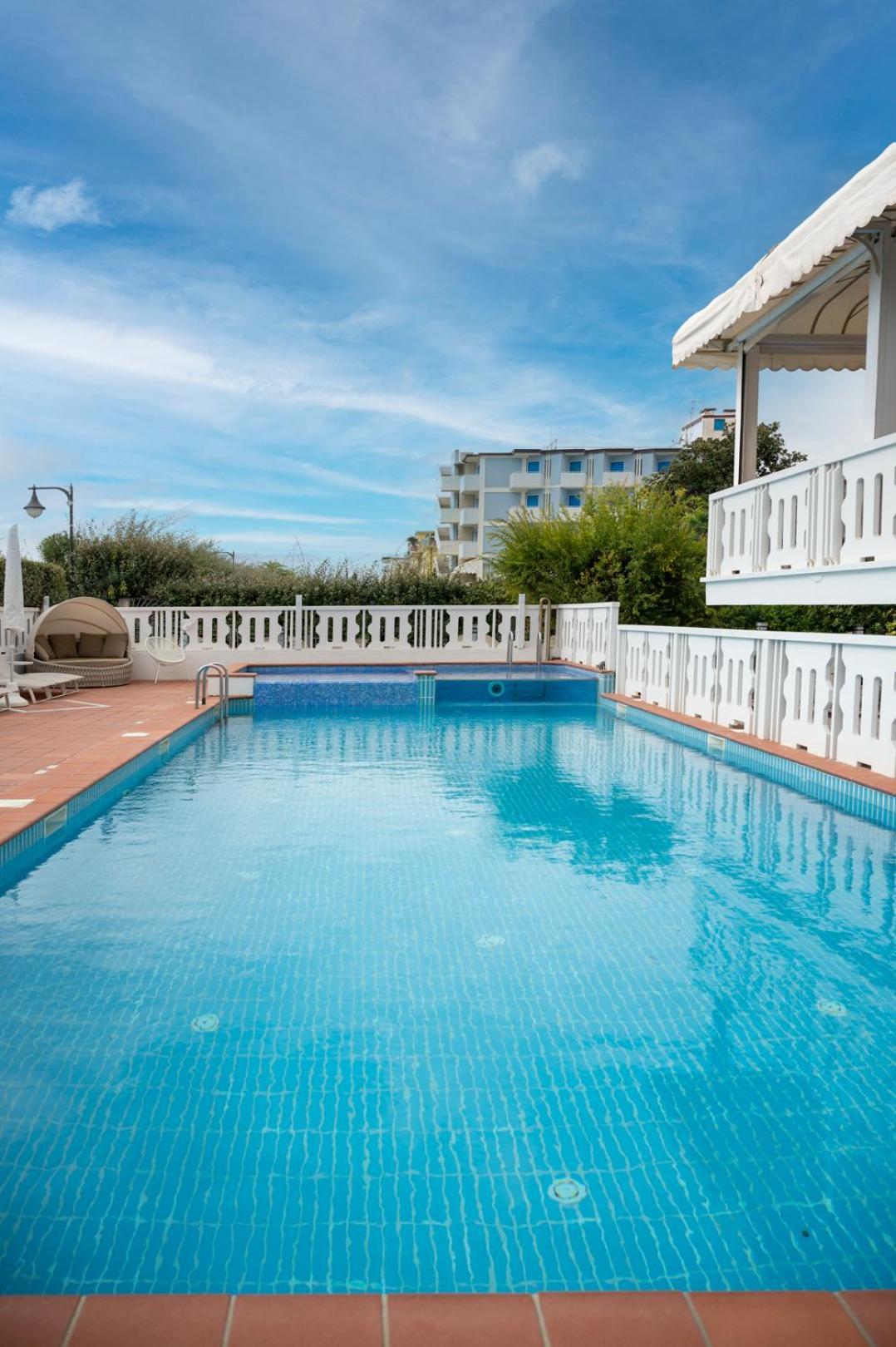 Hotel Savoy Caorle Zewnętrze zdjęcie